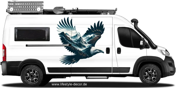 Autoaufkleber Adler mit Berglandschaft auf Reisemobil